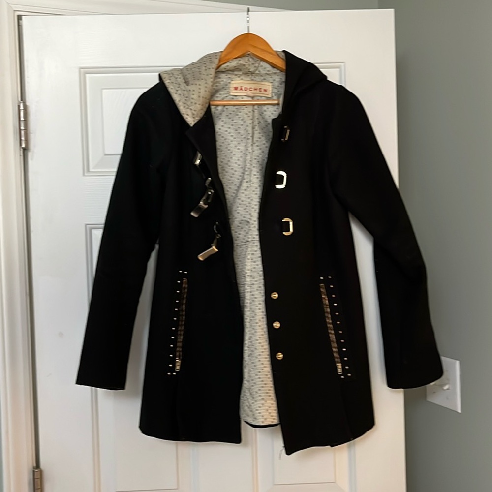 Wool coat with buckle details
